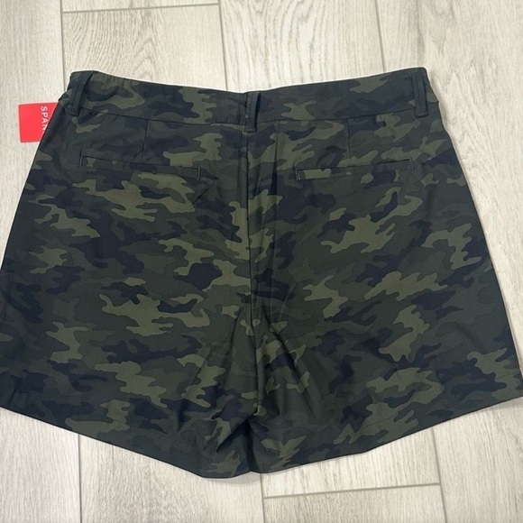SPANX Pants - SPANX Camouflage Women's Shorts NWOT